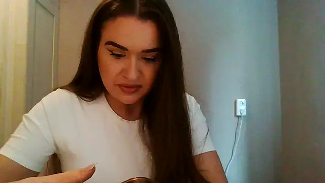 avajade online show from October 6, 9:15 am