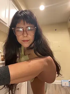 Evie-Luna online show from October 8, 9:30 pm