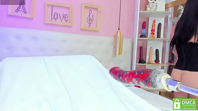 leylla  online show from April 22, 7:44 pm