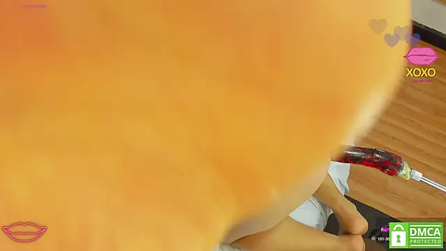 leylla  online show from April 25, 7:55 pm