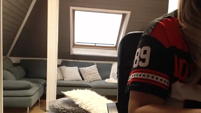 KimMitchelli online show from November 10, 8:31 am