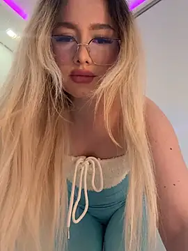 mollyxxx online show from February 25, 3:27 am