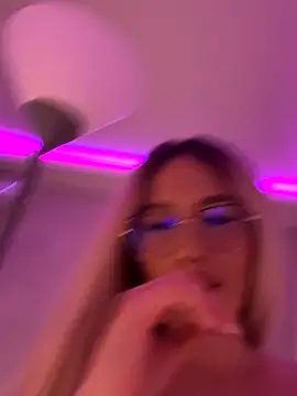 mollyxxx online show from October 30, 3:20 am