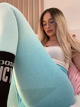 mollyxxx online show from February 7, 3:32 am