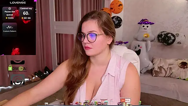 KellyKleine online show from November 3, 9:57 am