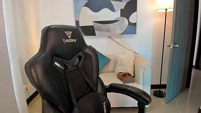 SaraParker  online show from April 25, 6:05 pm