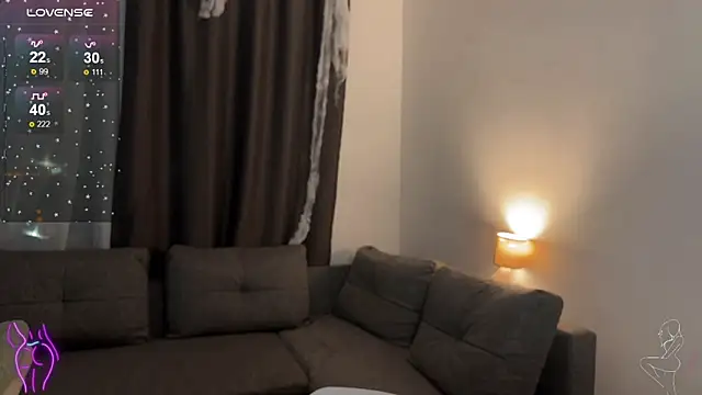 Megan Nilson online show from October 31, 6:56 pm