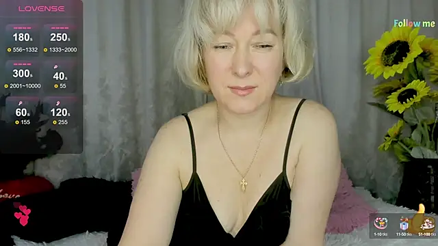 Snapshot of Mia_Wintermood chatting on September 14, 11:08 am Mia Wintermood online show from September 14, 11:08 am