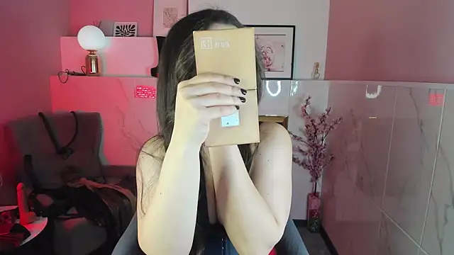 KylieMellow online show from October 15, 2:08 pm