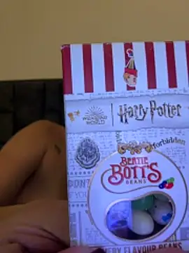 Alyshanon18 online show from April 26, 9:34 pm