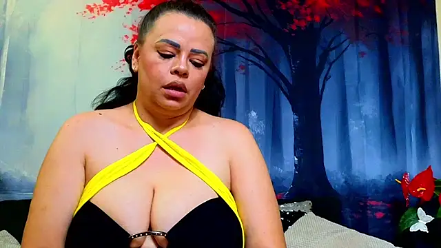 ElizabethEven online show from December 3, 12:02 am