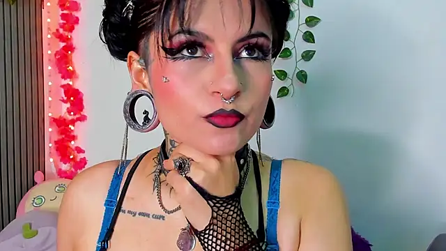 Rainnbow  online show from April 23, 6:21 am