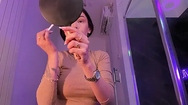 realhotfallingdevil online show from March 13, 5:42 am