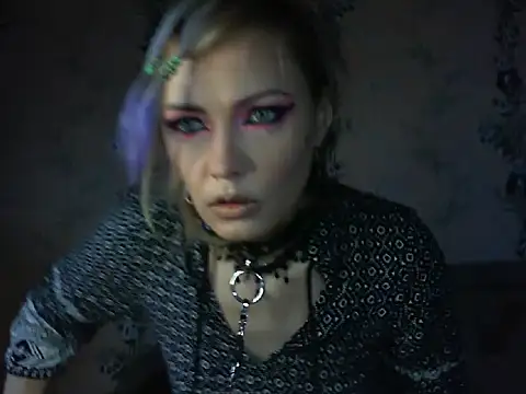 WildMissNiks online show from March 17, 9:13 am