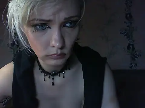 WildMissNiks online show from July 22, 7:53 am