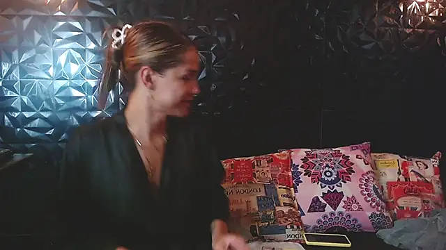 PINK  LOLA1 online show from March 10, 11:20 pm