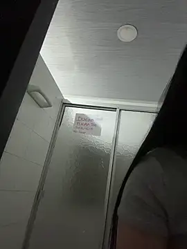 KallyMyller1 online show from April 25, 7:33 pm