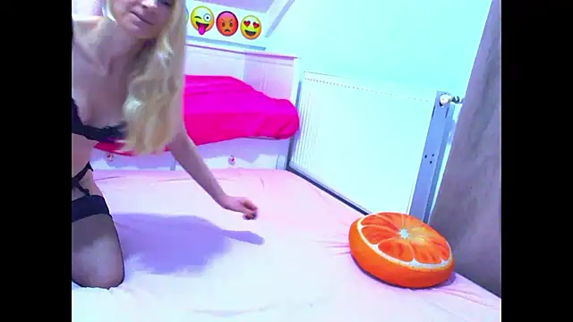 evehotty online show from January 17, 8:38 pm