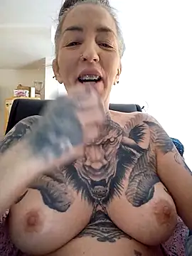 vamporasuccubus19777 online show from April 24, 5:49 pm