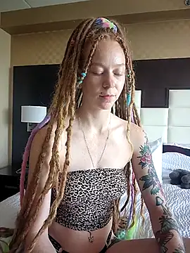 LucidLucy online show from June 28, 2:56 pm