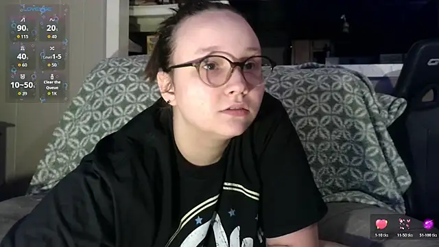 TurtleLady420 online show from October 28, 1:44 am