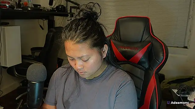 Bubbleliyah online show from February 4, 2:36 am