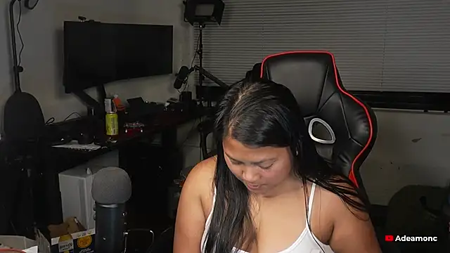 Bubbleliyah online show from October 28, 12:49 am