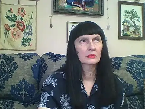 MelanyBanks online show from April 20, 9:12 am