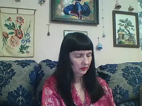 MelanyBanks online show from April 21, 7:04 am