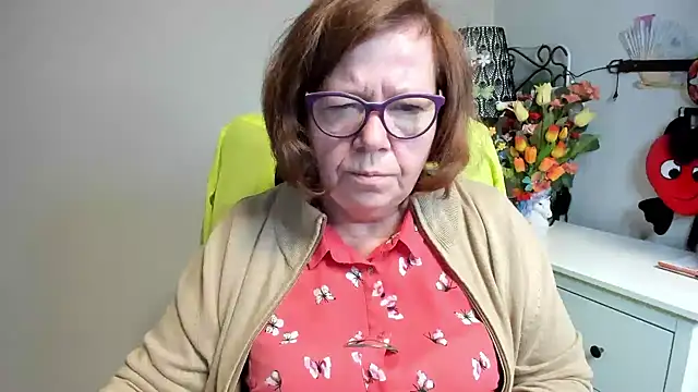 Adelewildx online show from June 10, 3:28 am