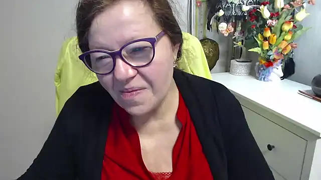 Adelewildx online show from February 20, 5:39 am
