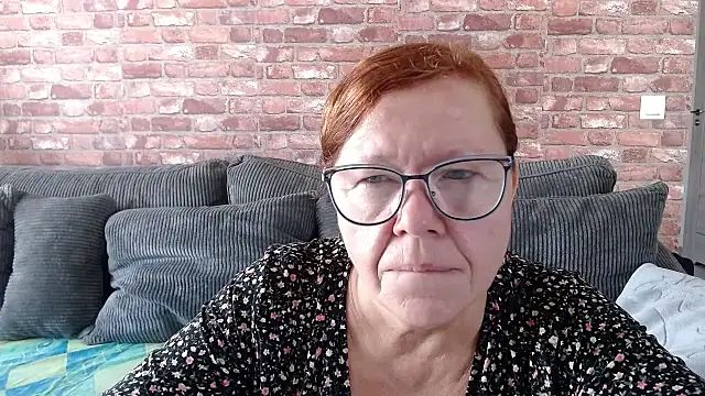 Snapshot of Adelewildx chatting on October 3, 10:42 am Adelewildx online show from October 3, 10:42 am