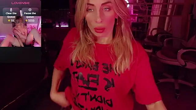 AnnieGOld  online show from October 17, 11:41 pm