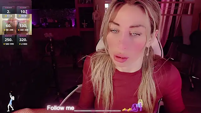 AnnieGOld  online show from April 20, 11:41 pm