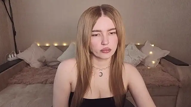 ViolettaLopez online show from June 16, 3:02 pm