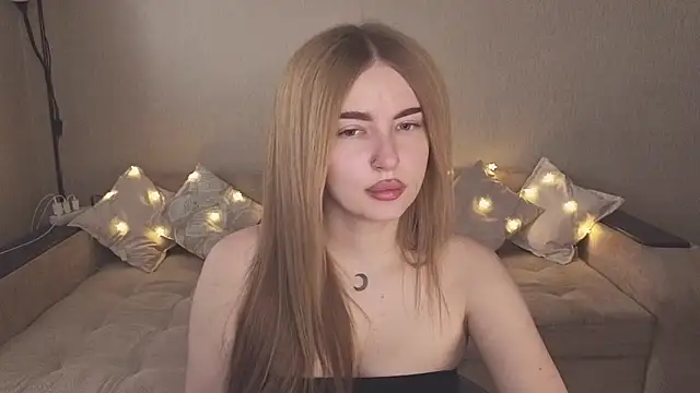 Snapshot of ViolettaLopez chatting on October 19, 11:01 am ViolettaLopez online show from October 19, 11:01 am