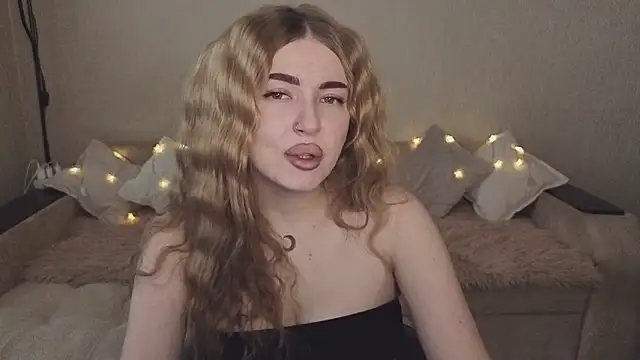 Snapshot of ViolettaLopez chatting on September 30, 1:28 pm ViolettaLopez online show from September 30, 1:28 pm