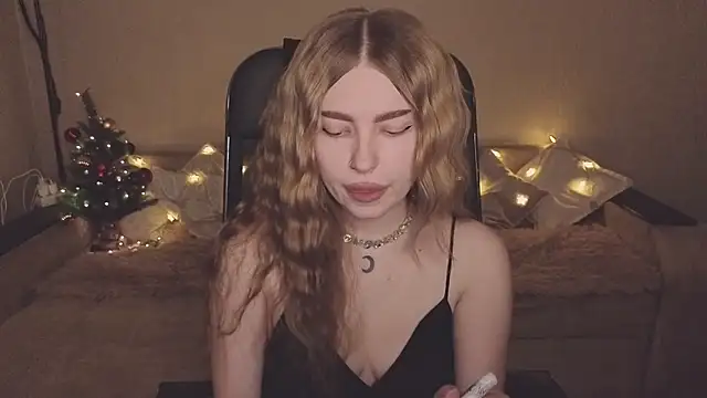 ViolettaLopez online show from December 16, 2:34 pm