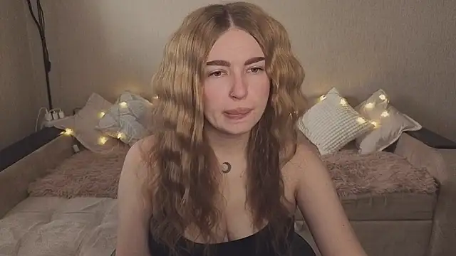 Snapshot of ViolettaLopez chatting on September 18, 12:15 pm ViolettaLopez online show from September 18, 12:15 pm