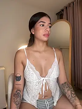 Veronica ar online show from April 25, 3:09 am