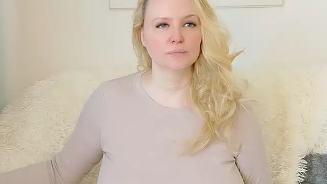 Sarah4you online show from April 26, 2:37 pm