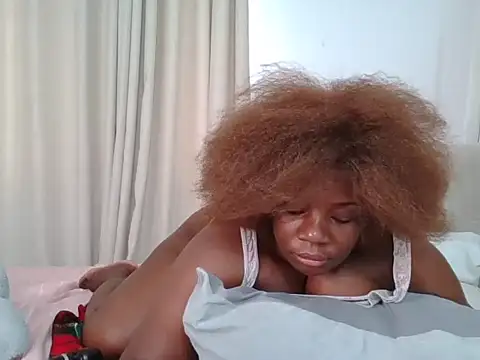 Deliciousgal online show from April 23, 12:29 pm