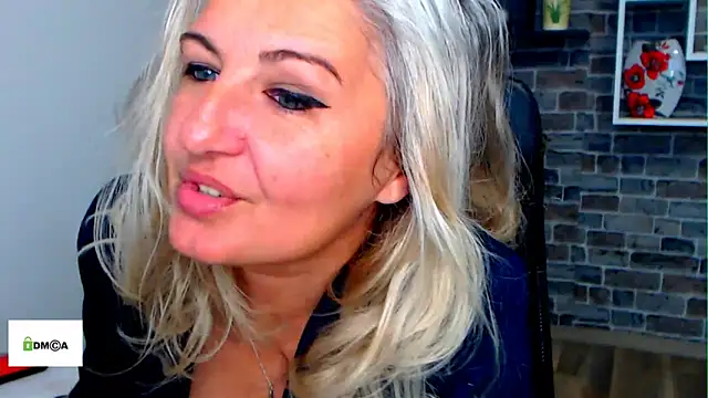 angel devil milf online show from November 27, 12:41 pm