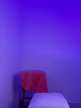 alysson 18 online show from April 24, 1:58 pm