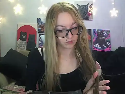 SecretSophia online show from November 7, 4:23 pm