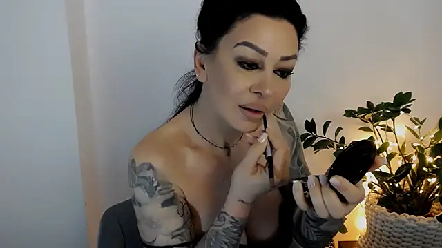 Xentthia online show from April 27, 2:36 pm