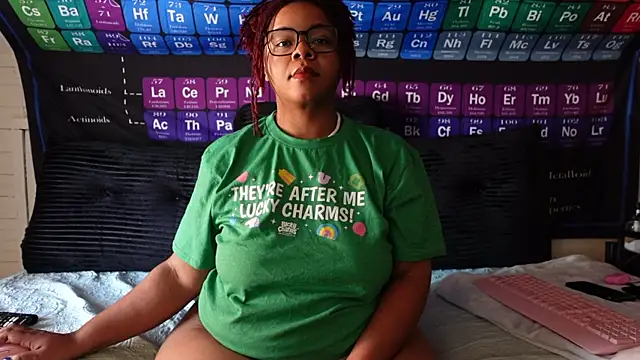 -khayaparker online show from April 22, 4:26 pm