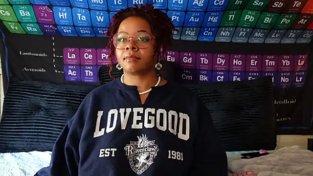 -khayaparker online show from April 24, 7:27 pm