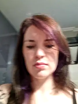 LazyTanukii online show from December 21, 6:39 am