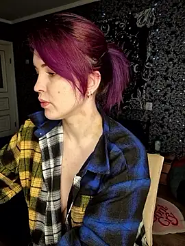 LazyTanukii online show from April 30, 6:40 am